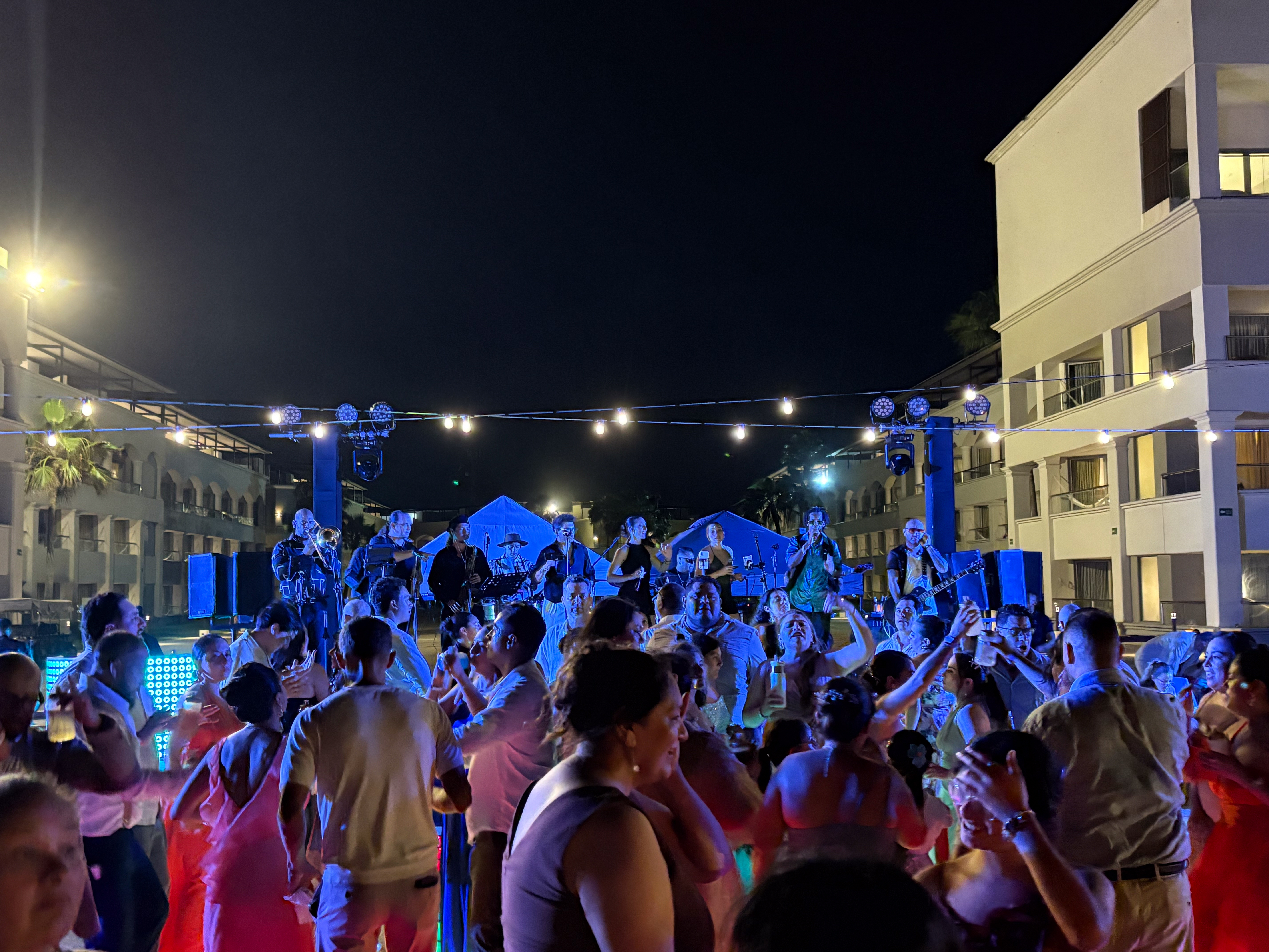 Banda musical para bodas en Cancun — Bodas Hard Rock Riviera Maya