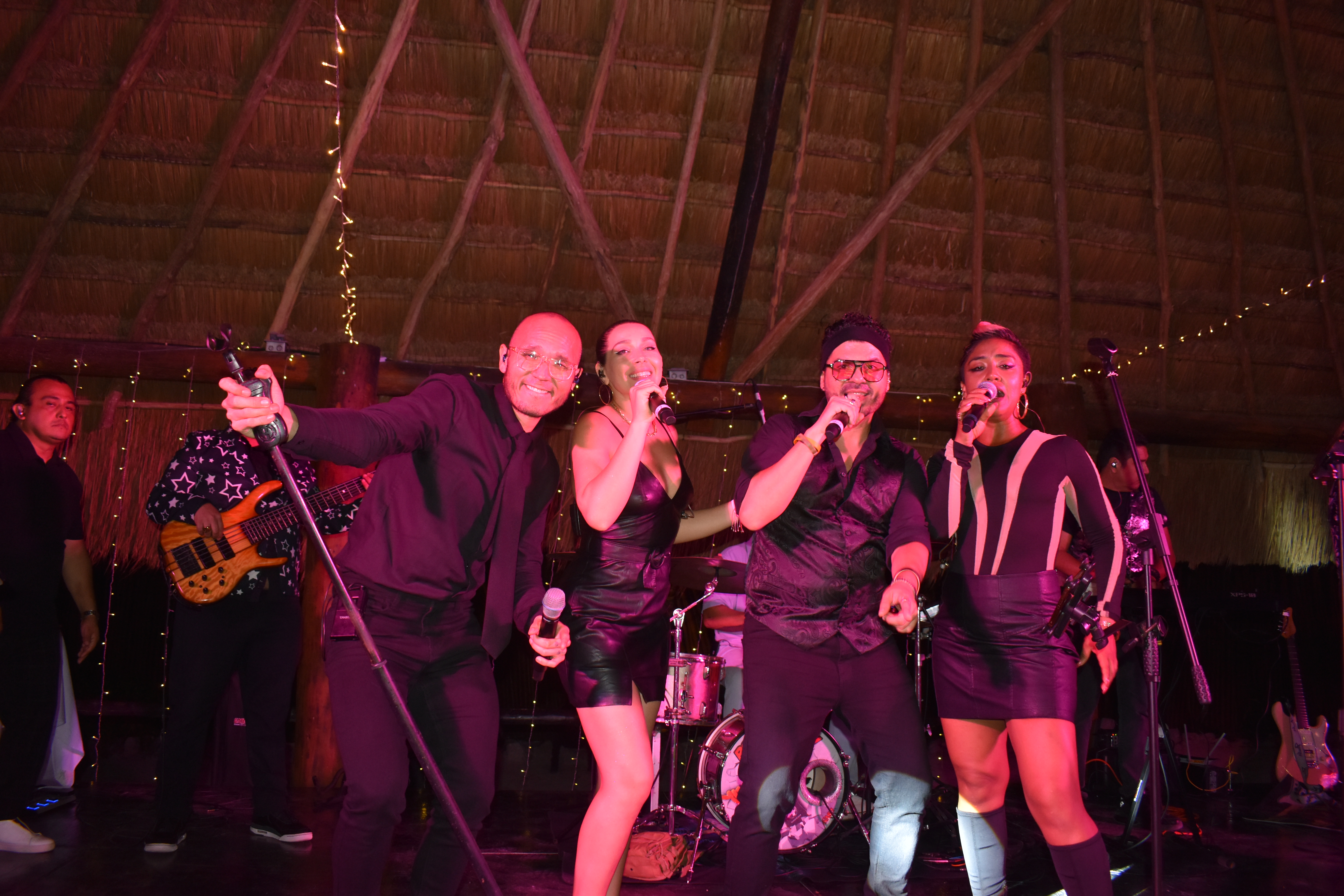 Grupos musicales para cenas de fin de año en Cancun — Cenas Fin de Año