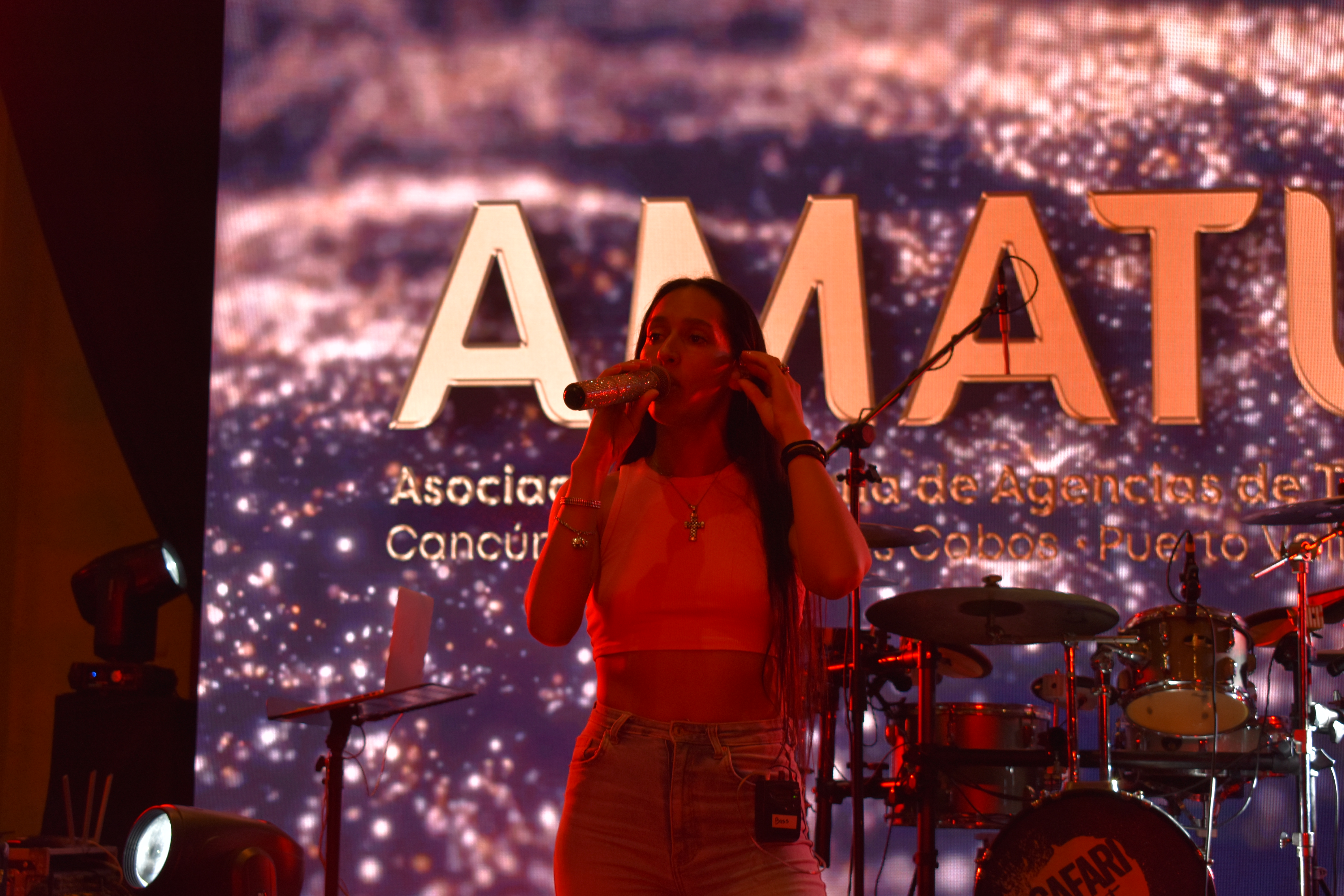 Grupos musicales para convenciones en Cancun — Convenciones Planet Hollywood