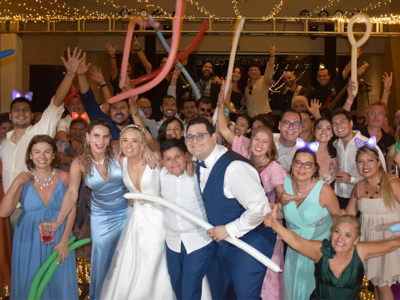 musica en vivo para bodas en cancun tocando en Grand Palladium