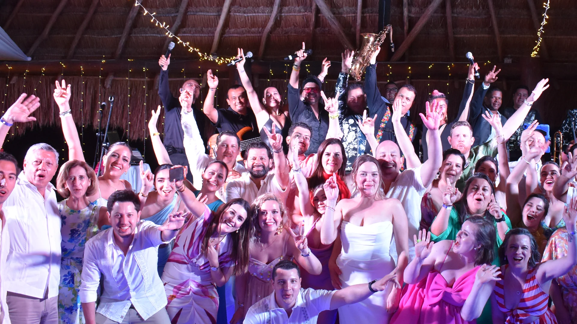 Safari Feast — boda en vivo en la Riviera Maya